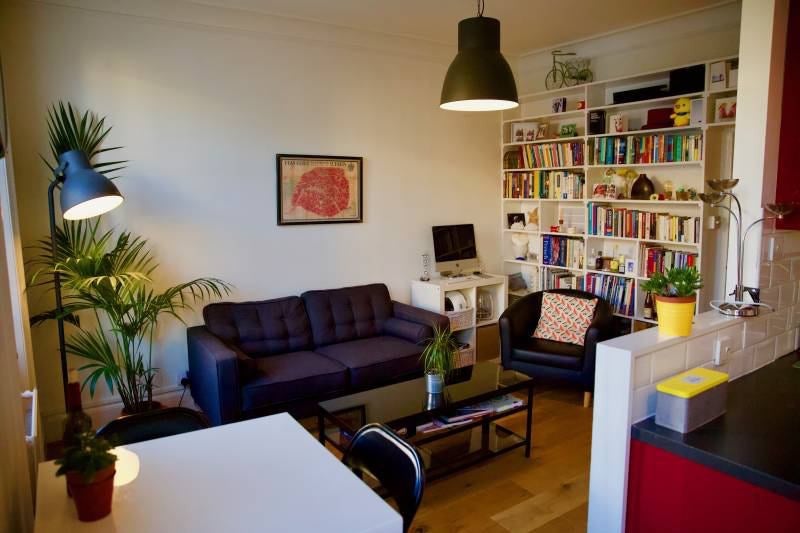 Flat Grafton Road in Greater London