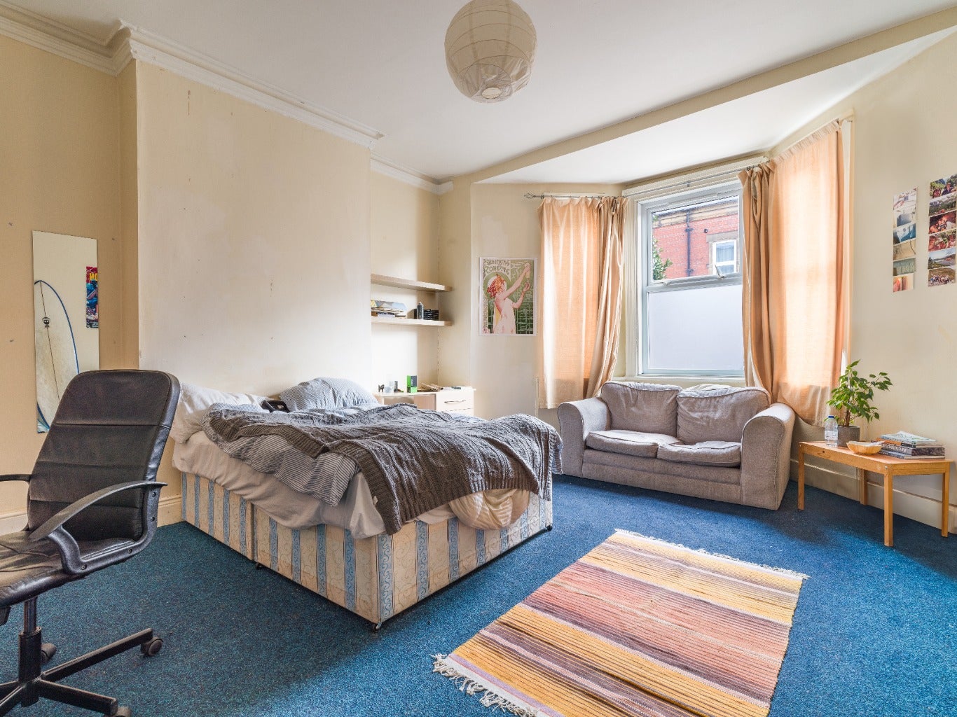 Room Manor House Road in Newcastle upon Tyne