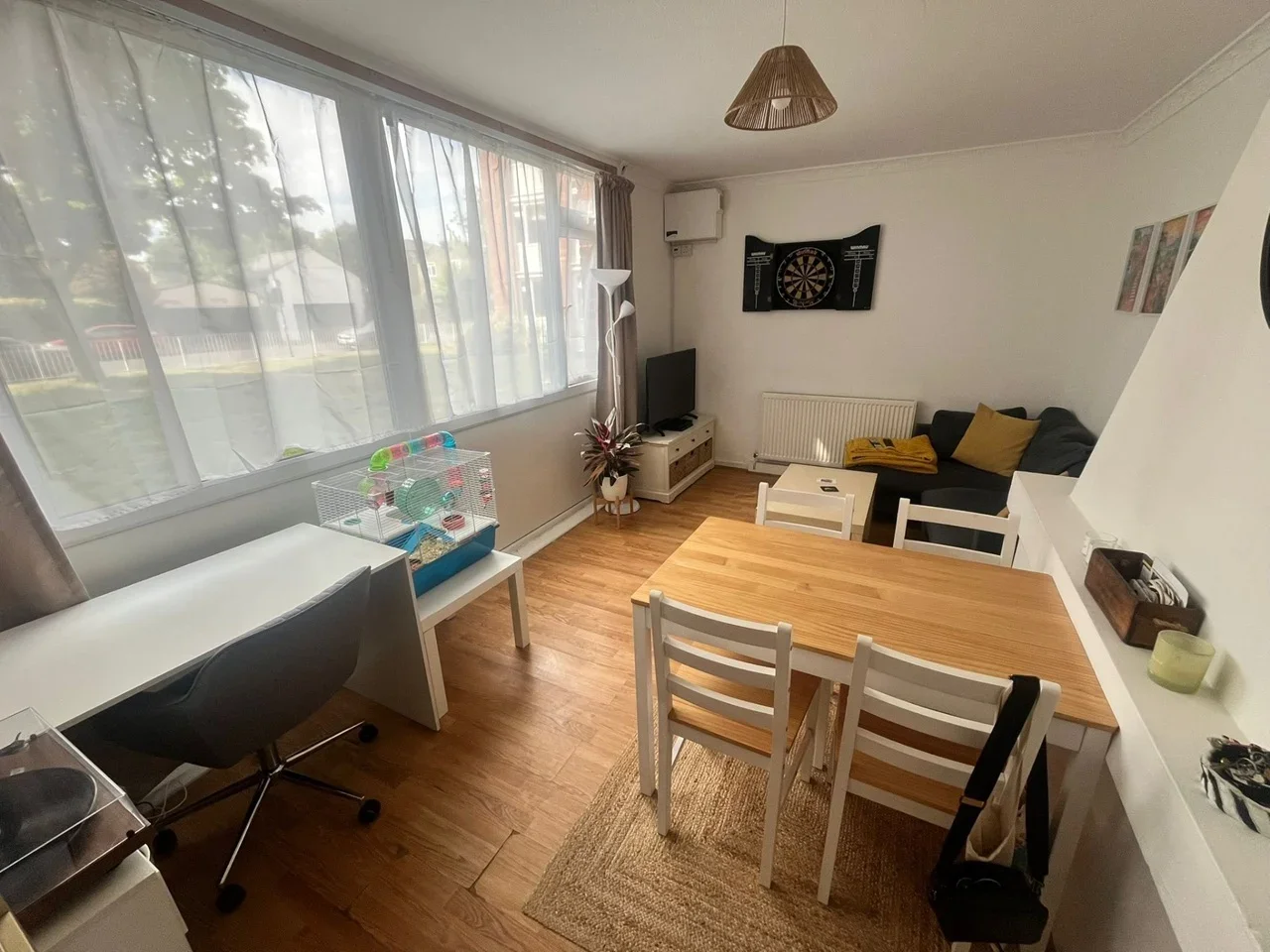 Flat Fernlea Road in Greater London