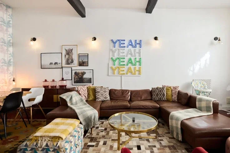 House Gaspar Close in Greater London