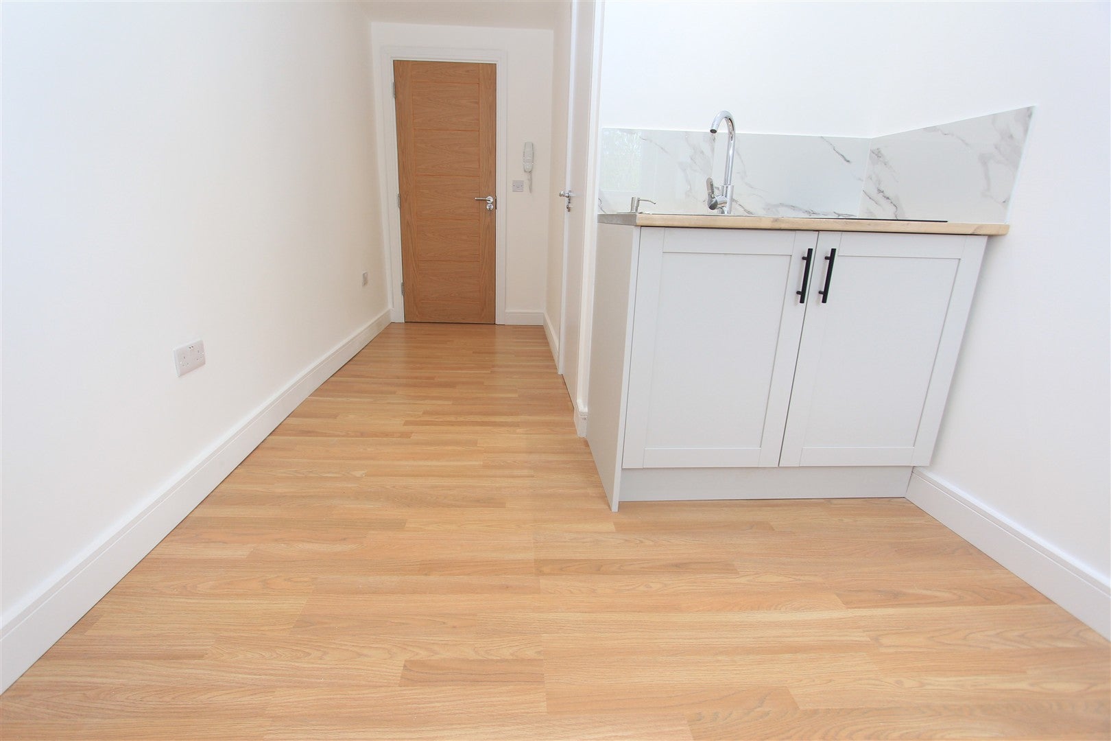 Flat Rucklidge Avenue in Greater London