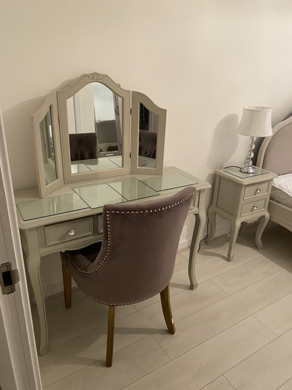 Room Grafton Way in Greater London