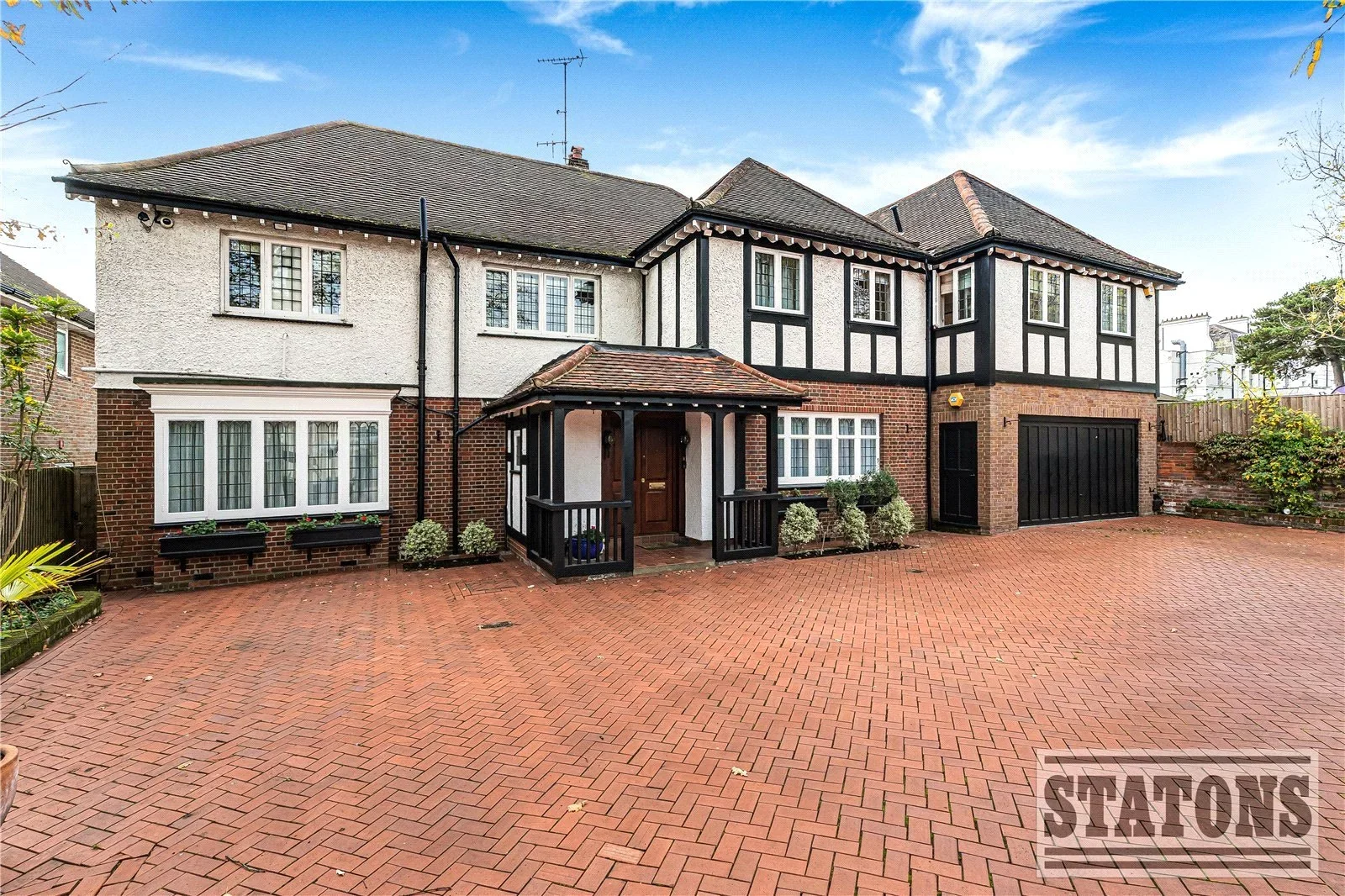 House Friern Barnet Lane in Greater London