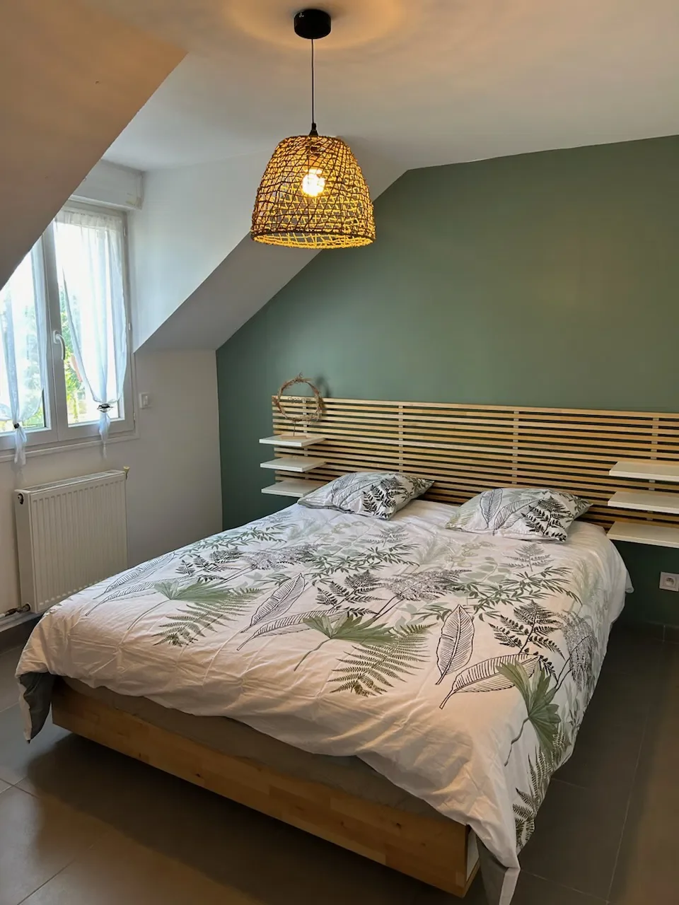 Room Avenue des Bruyères in Osny