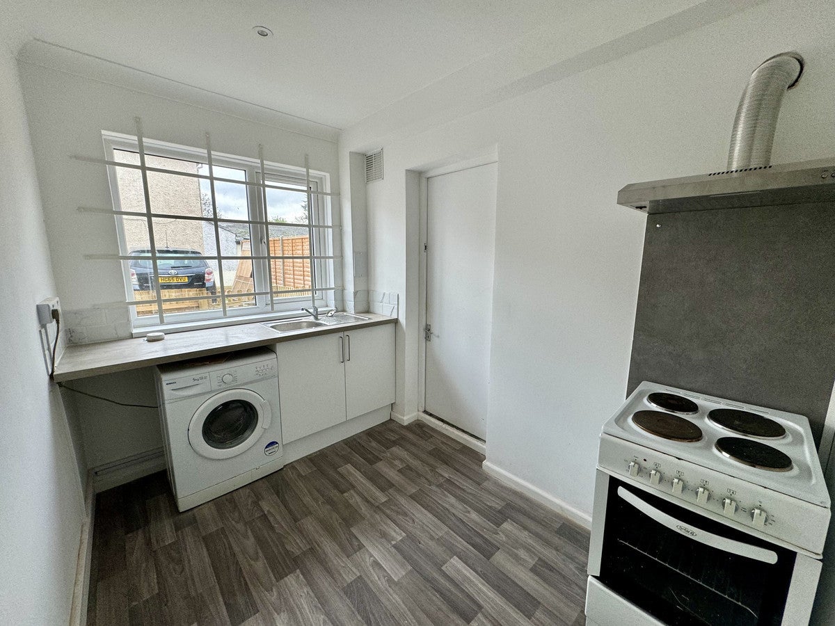 Flat Napier Road in Greater London