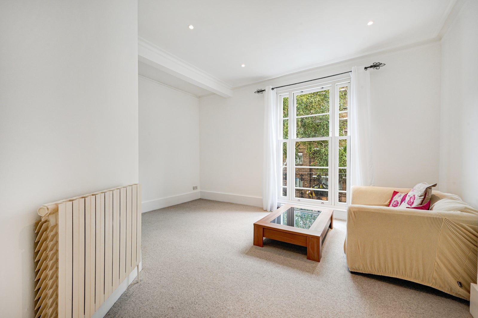 Flat St George's Square Mews in City of Westminster