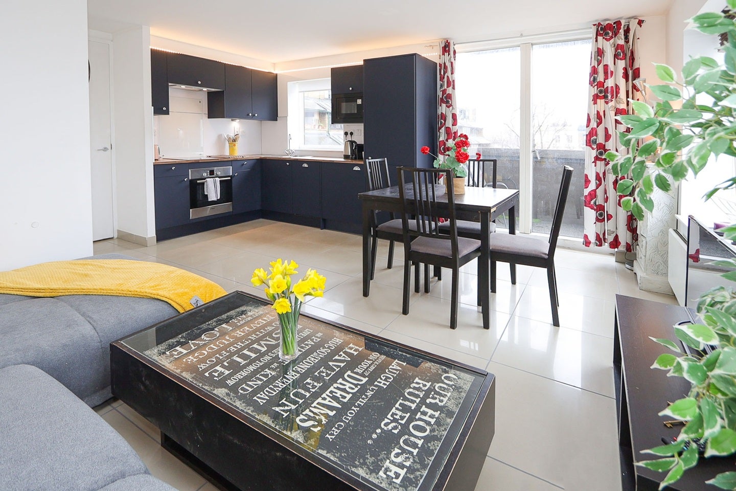 Flat Bevington Road in Greater London
