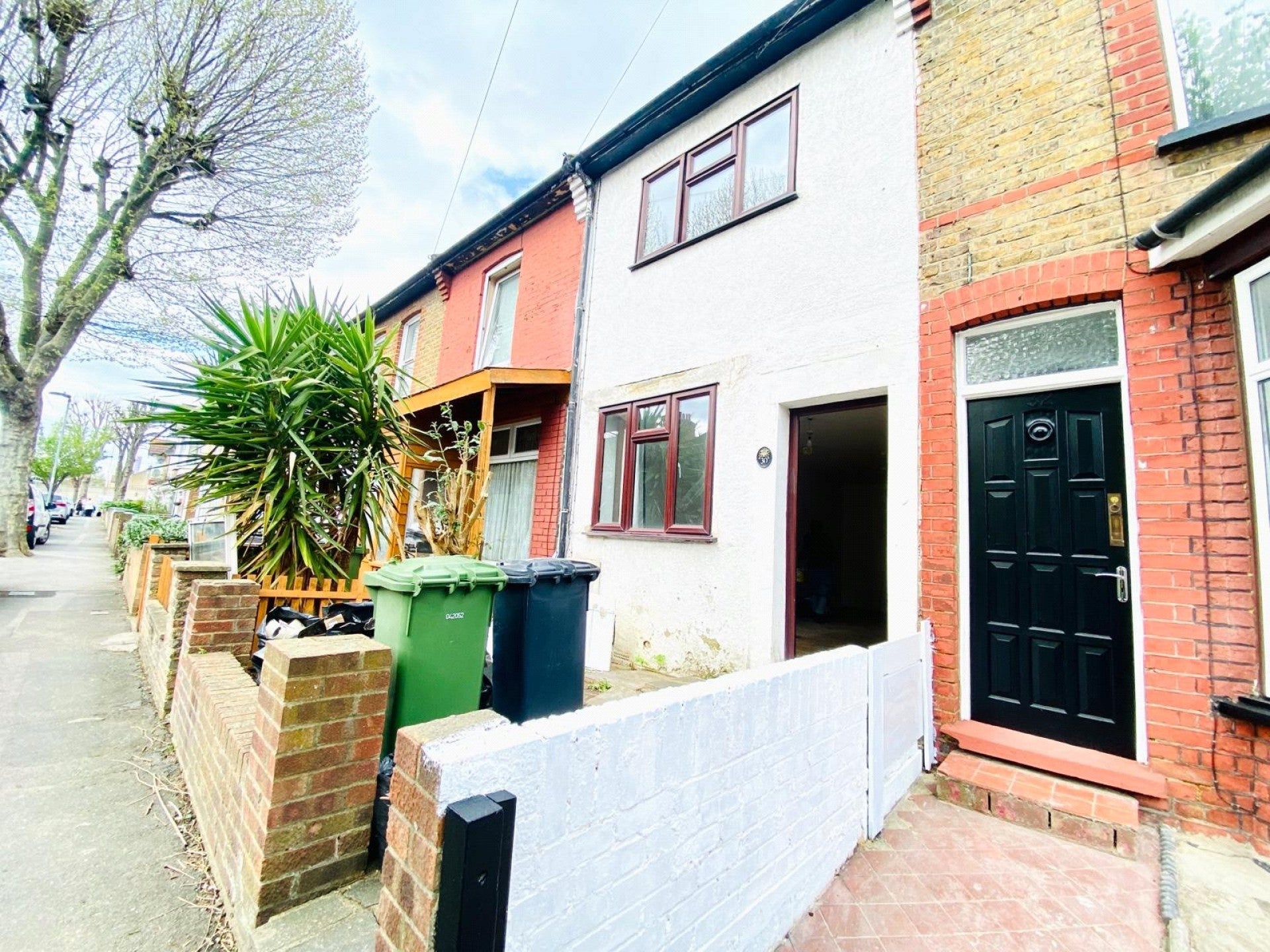 House Wedderburn Road in Greater London