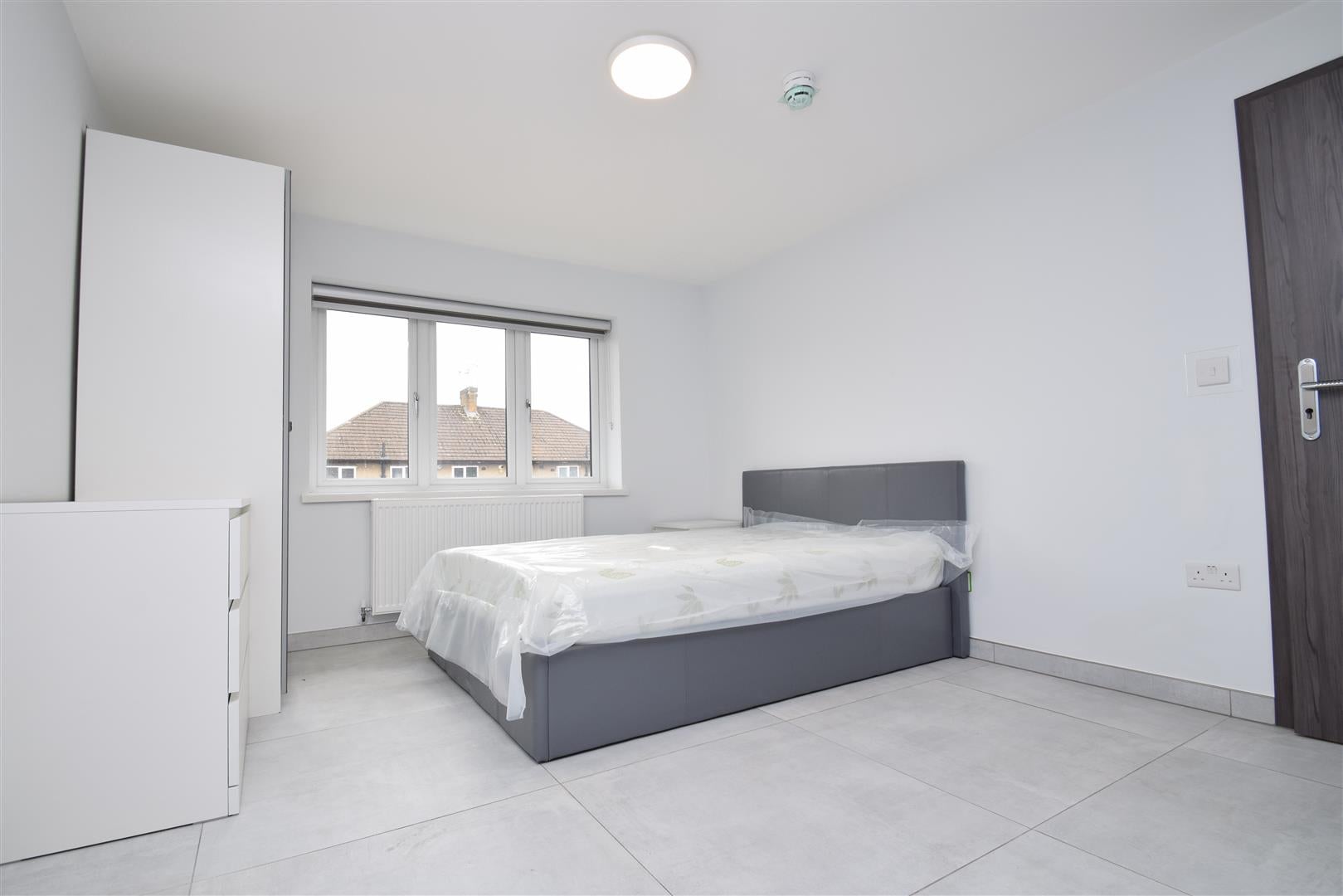 Flat Norton Road in Greater London