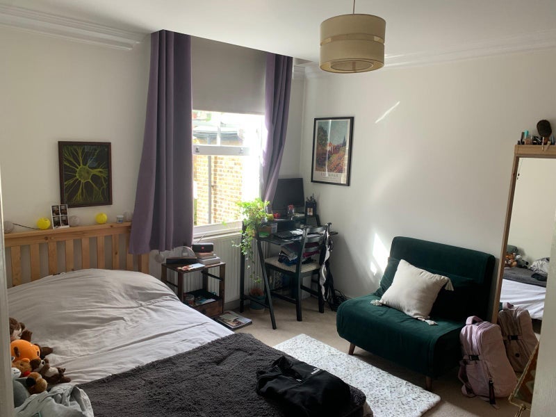Room Bancroft Road in Greater London