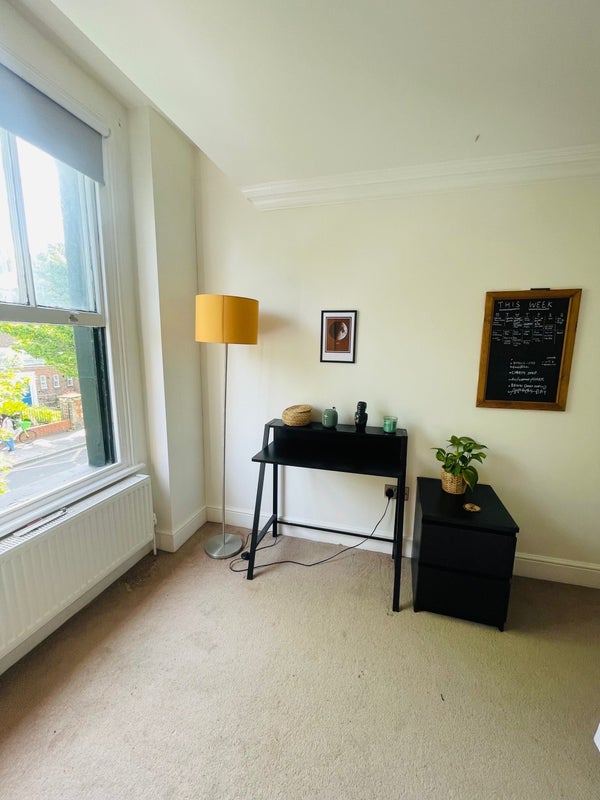 Room Bancroft Road in Greater London