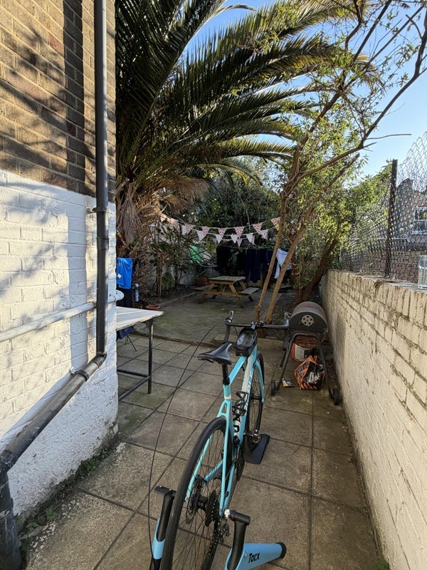 Room Bancroft Road in Greater London