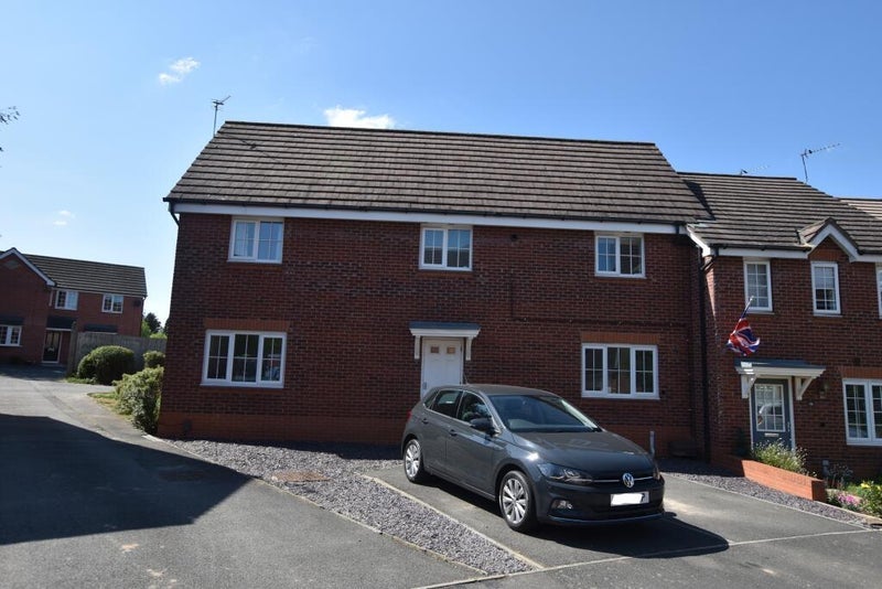 Flat Abbey Close in Charnwood
