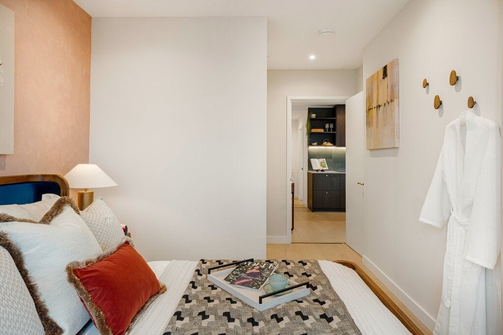 Flat Bodley Way in Greater London