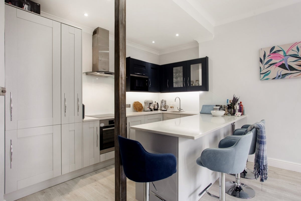 Flat Willesden Lane in Greater London
