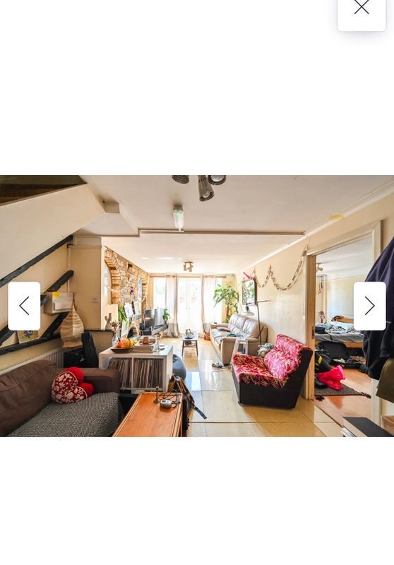 Room Lawrence Close in Greater London