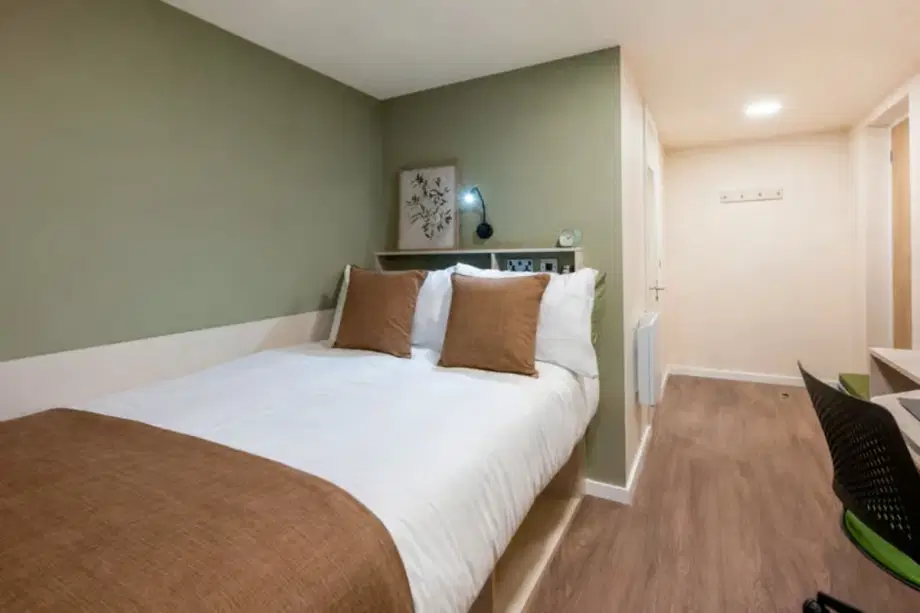 Room Halmyre Street in City of Edinburgh