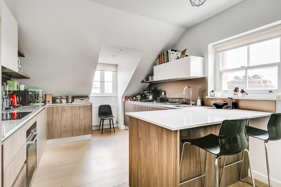Flat Compayne Gardens in Greater London