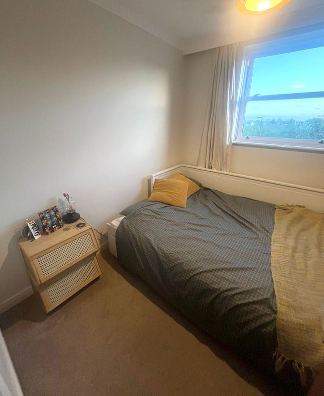 Room Courthope Villas in Greater London