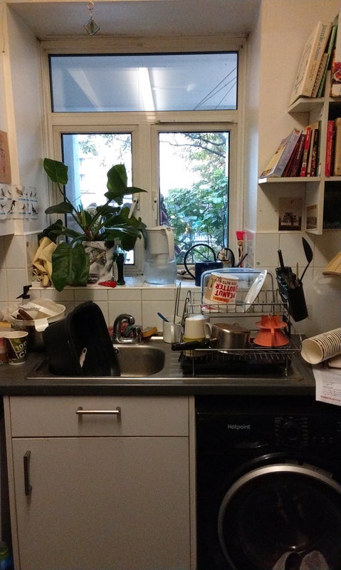Room Leighton Road in Greater London