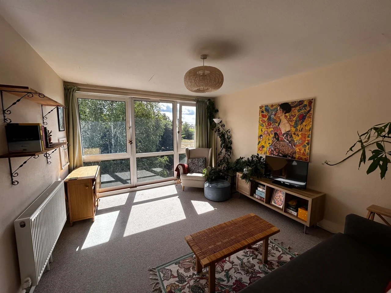 Flat Albemarle Road in Greater London