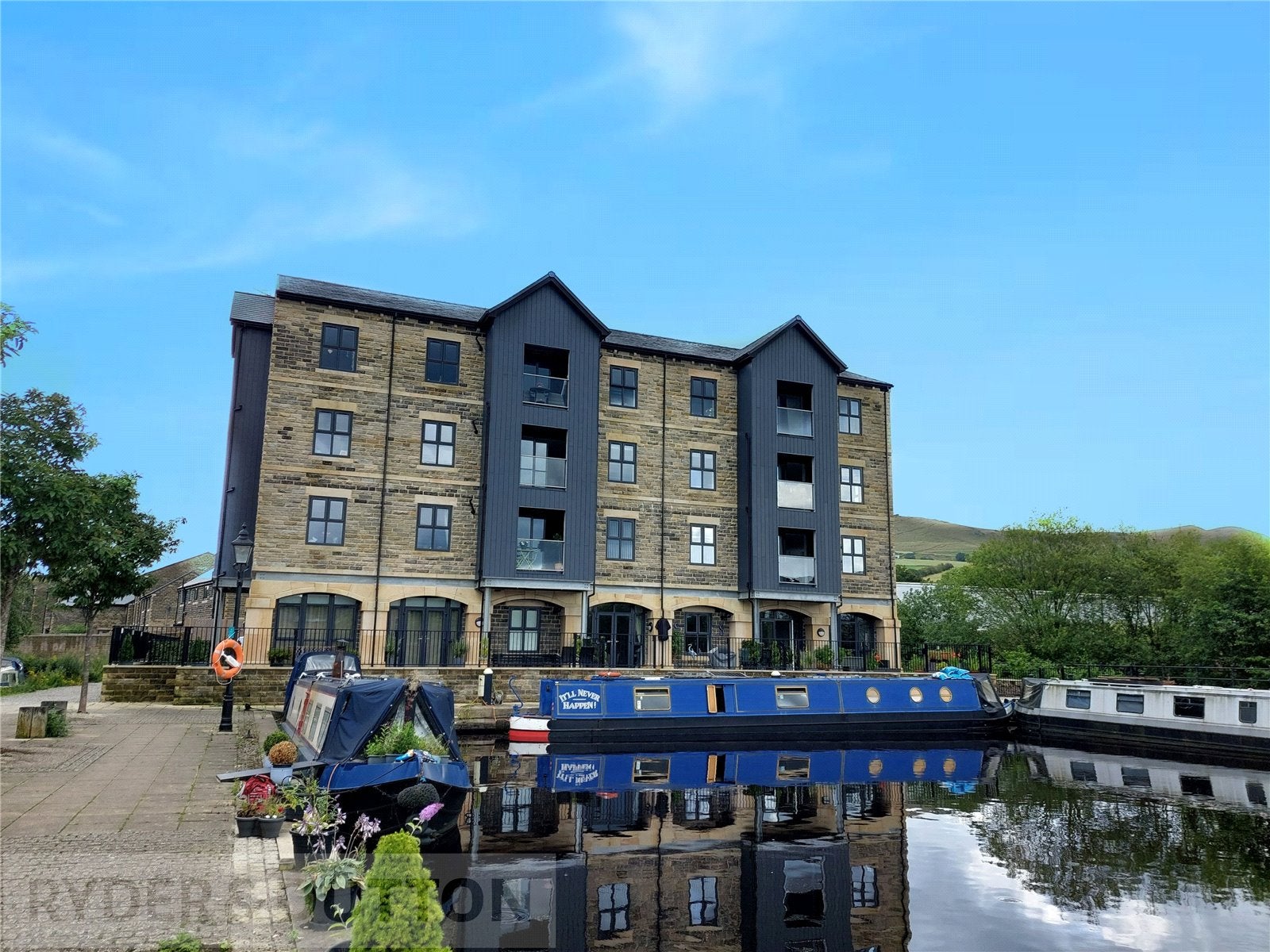 Flat Herons Reach in Oldham