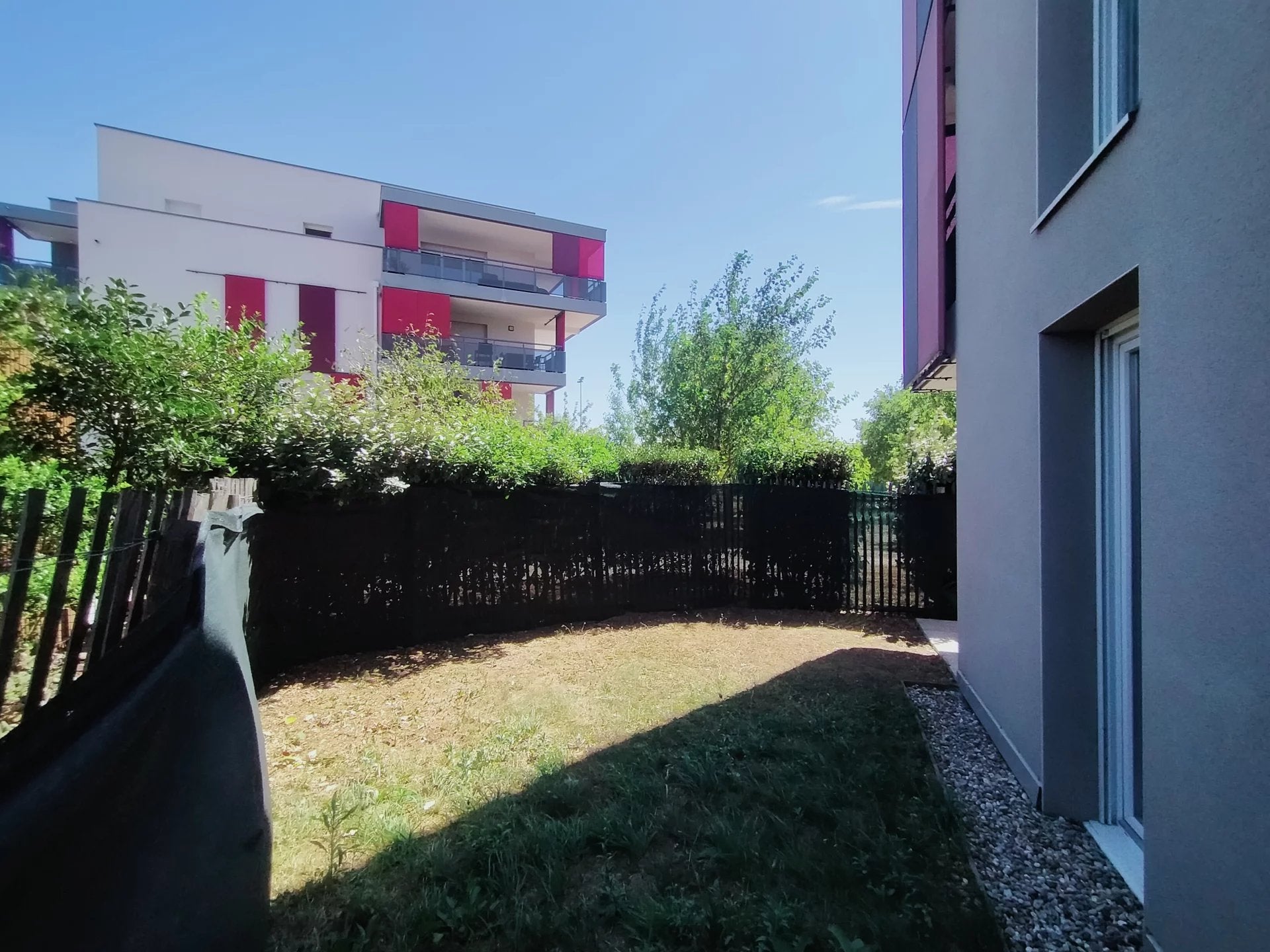 Appartement Rue Jean-Louis Barrault à Meyzieu