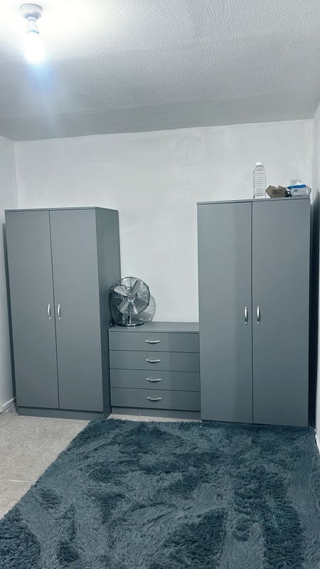 Room Teasel Close in Crawley