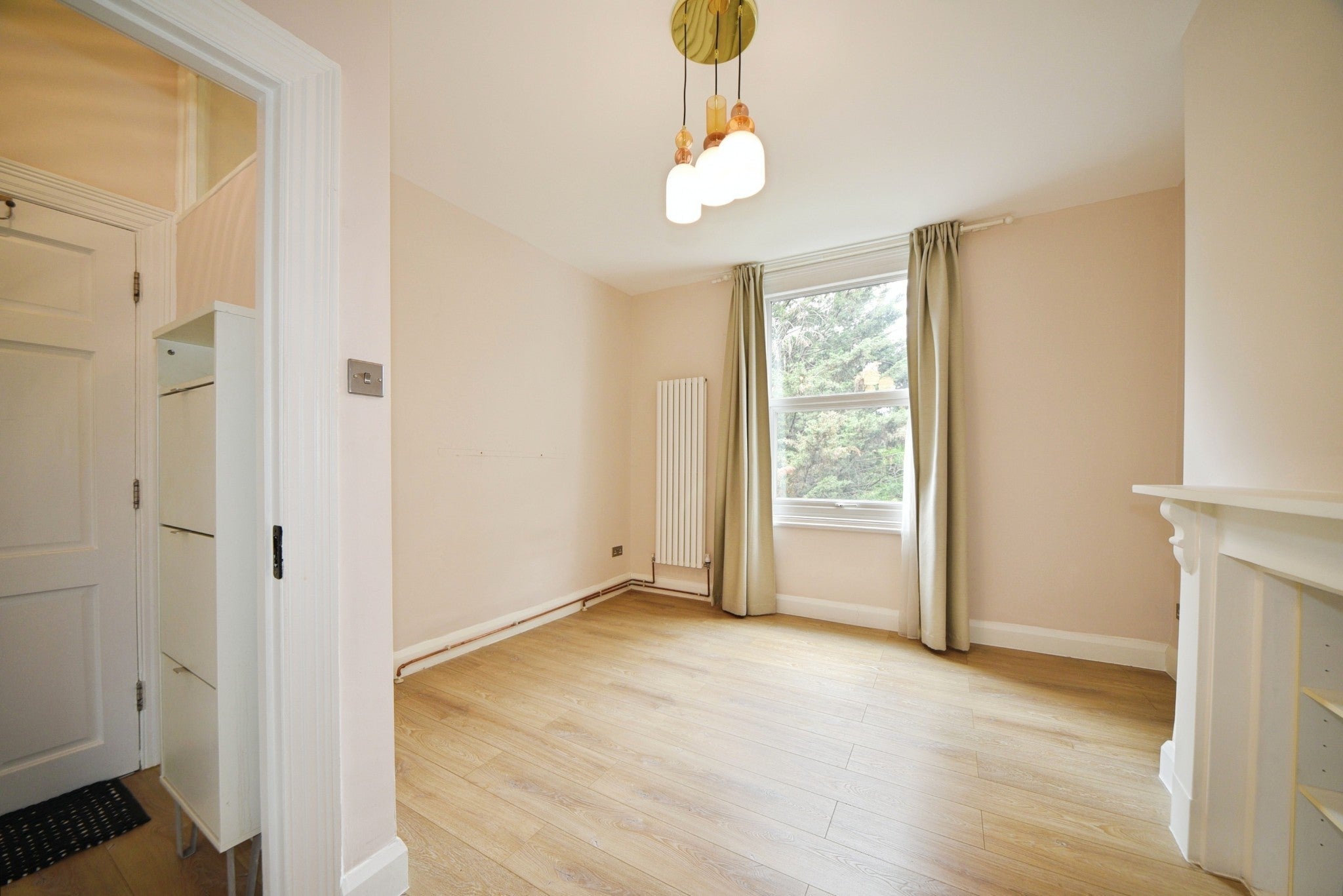 Flat Eastdown Park in Greater London