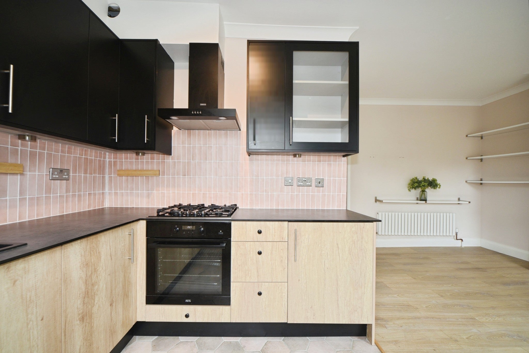 Flat Eastdown Park in Greater London