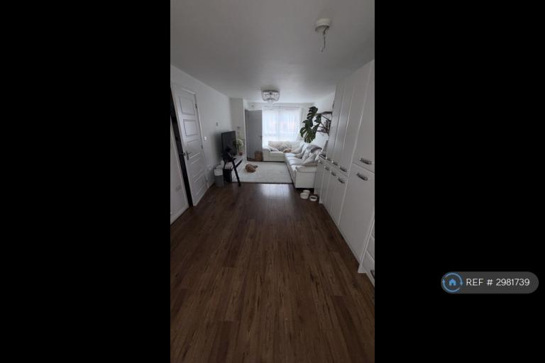 Room Fen Street in Milton Keynes
