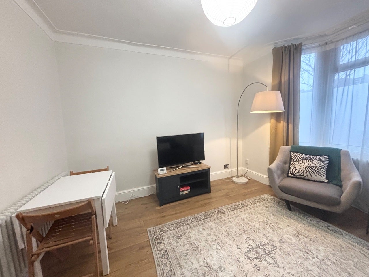 Flat Albion Road in Greater London