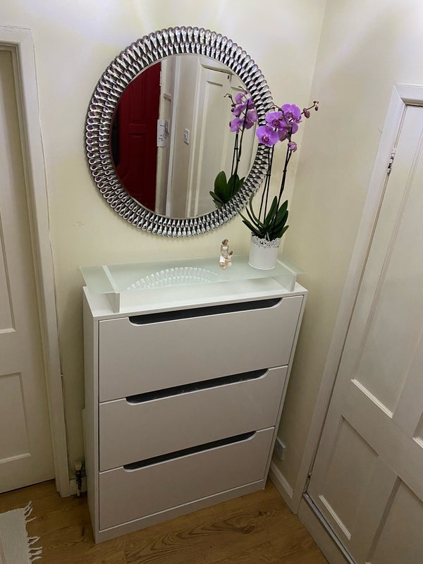 Room Moorside Road in Greater London