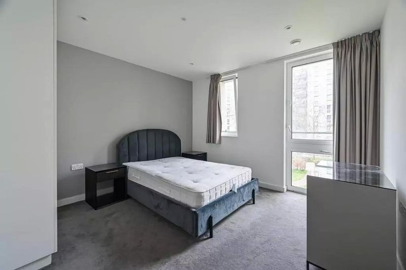 Room Liberty Bridge Road in Greater London