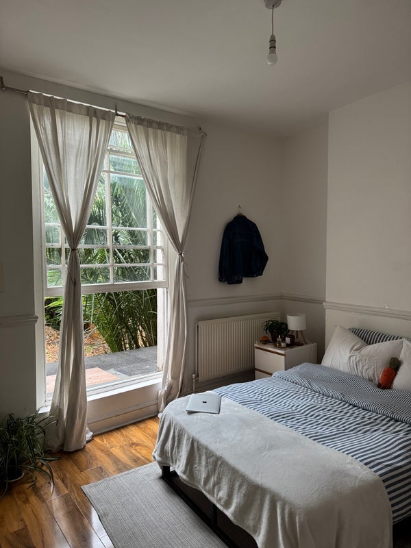 Room John Ruskin Street in Greater London