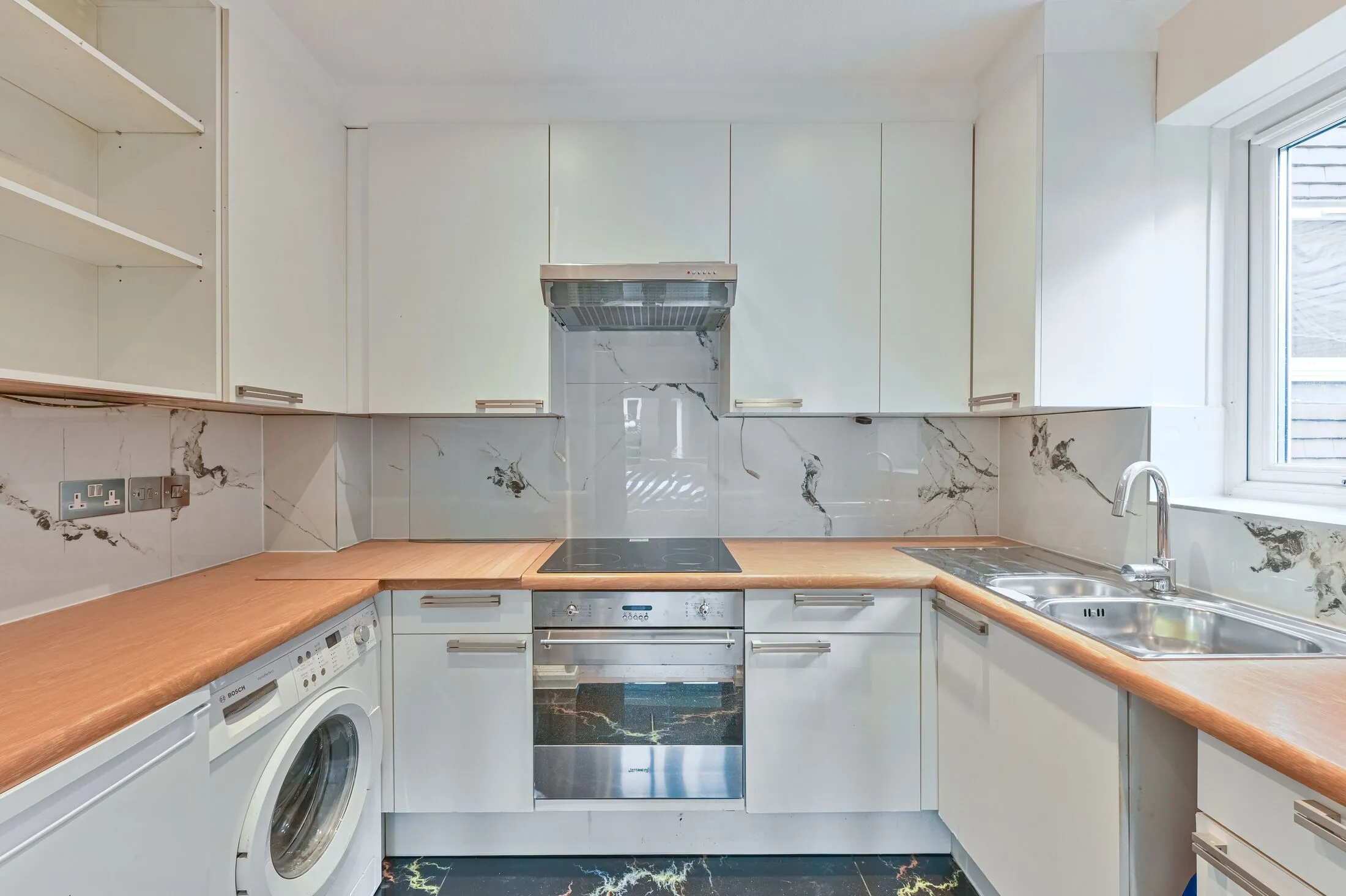 Flat Lords Close in Greater London