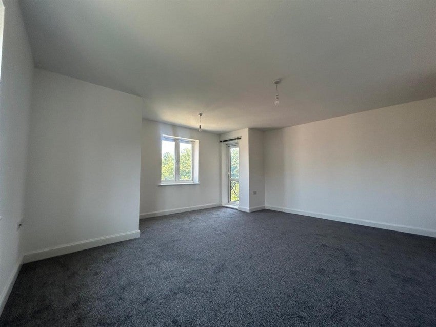 Flat Rockwell Court in Maidstone