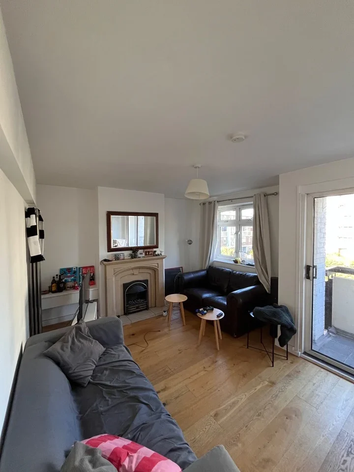 Room Ellsworth Street in Greater London