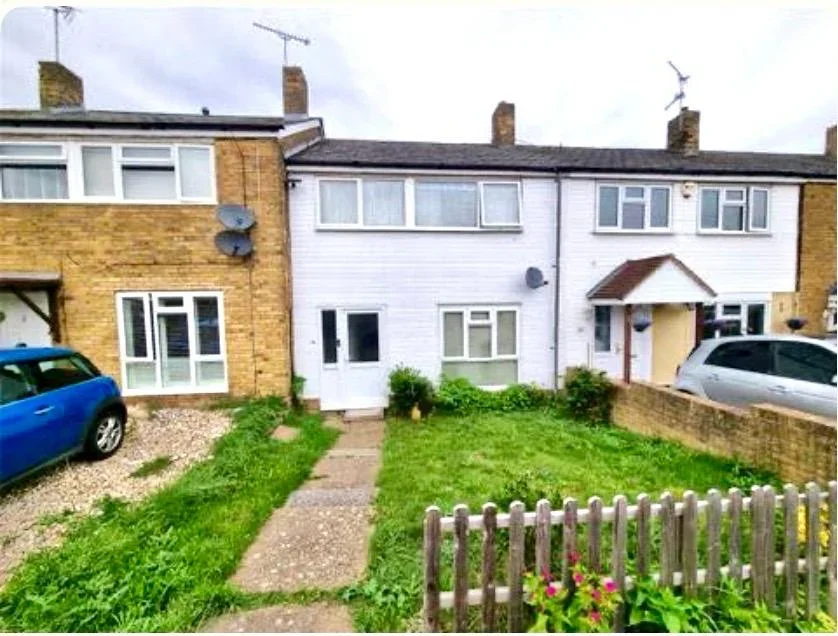 House Osbourne Road in Basildon