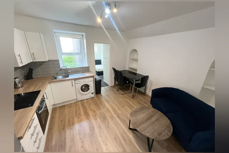 Flat Bon-Accord Street in Aberdeen City