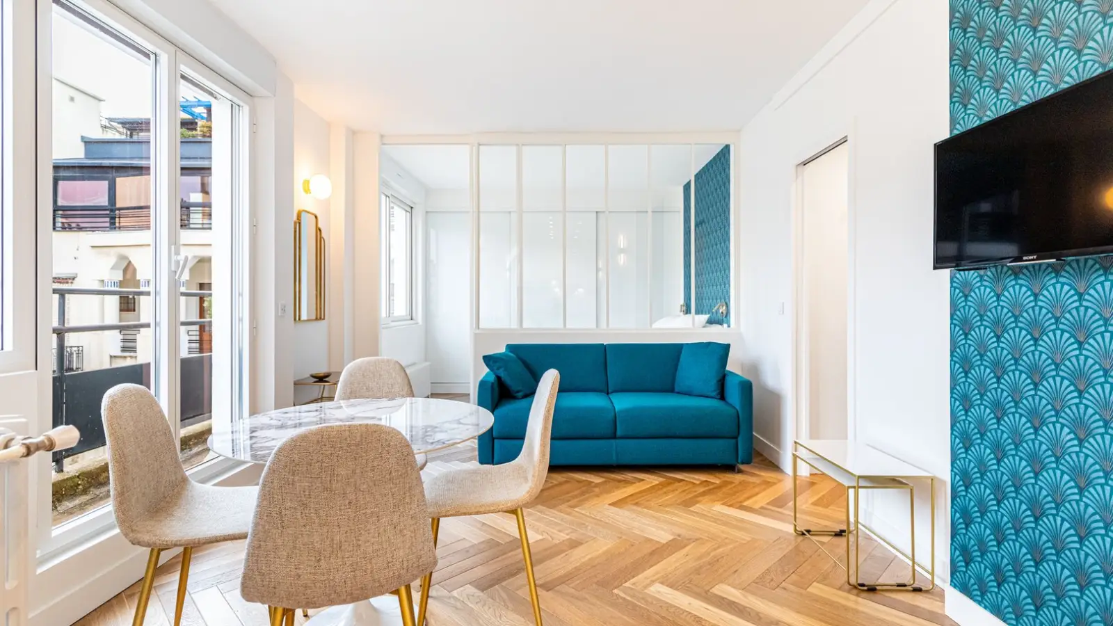 Flat Rue du Général de Castelnau in Paris