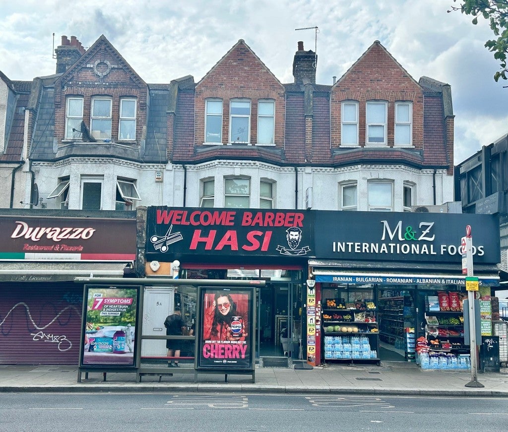 Flat Falkland Road in Greater London