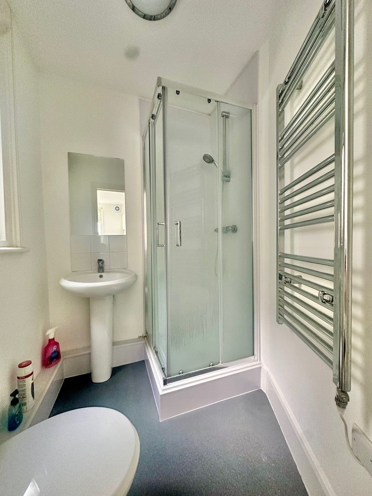 Flat Falkland Road in Greater London