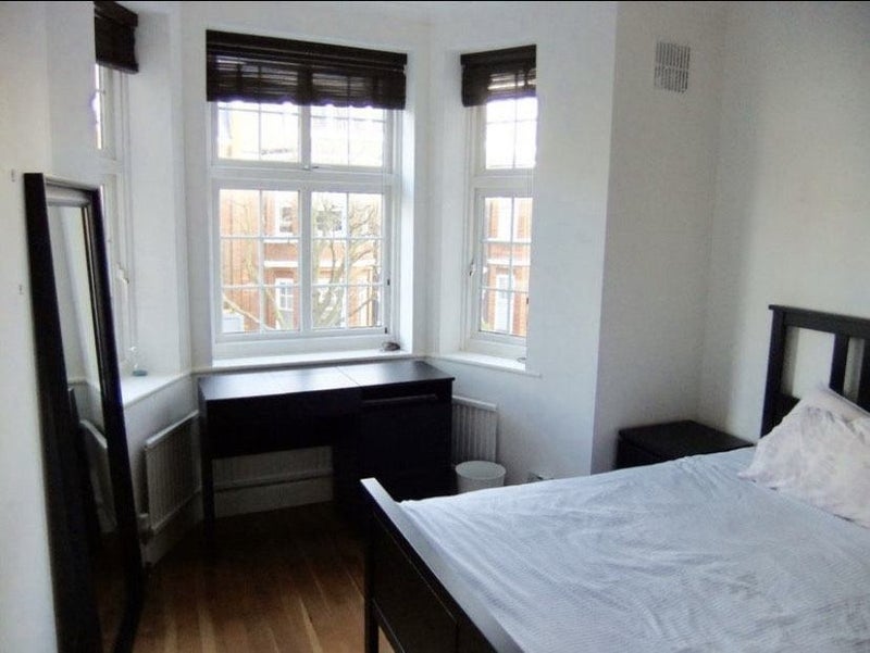 Flat Glenmore Road in Greater London