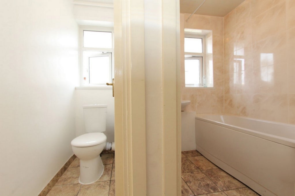Room Globe Road in Greater London