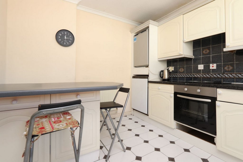 Room Globe Road in Greater London