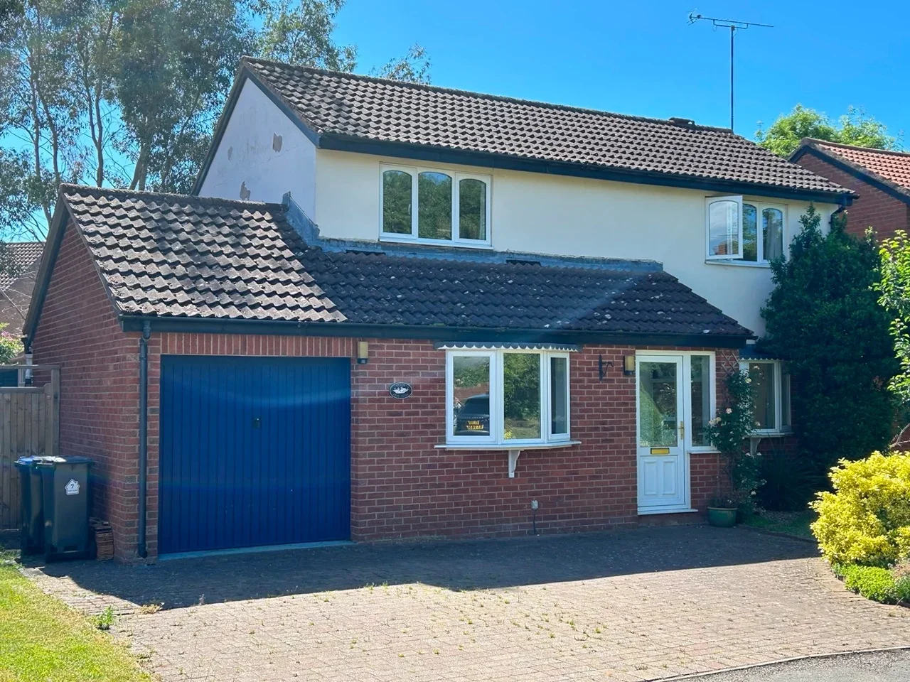 House Aragon Drive in Warwick