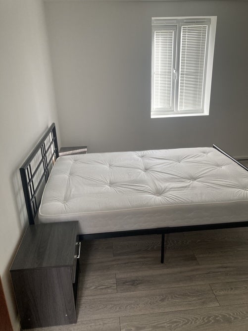 Room Southview Road in Peterborough