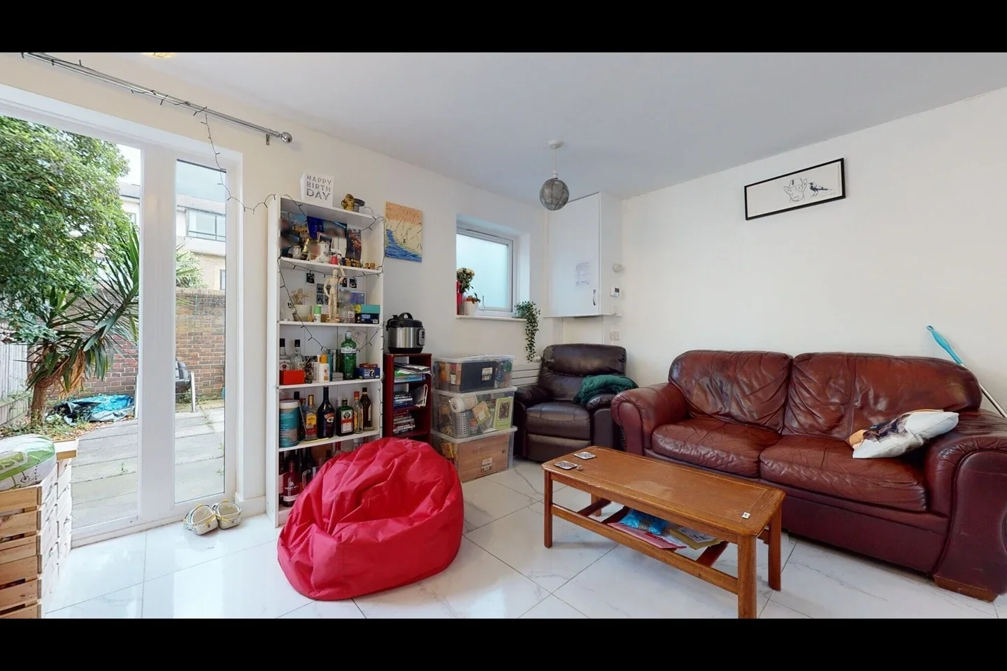 House Barnfield Place in Greater London