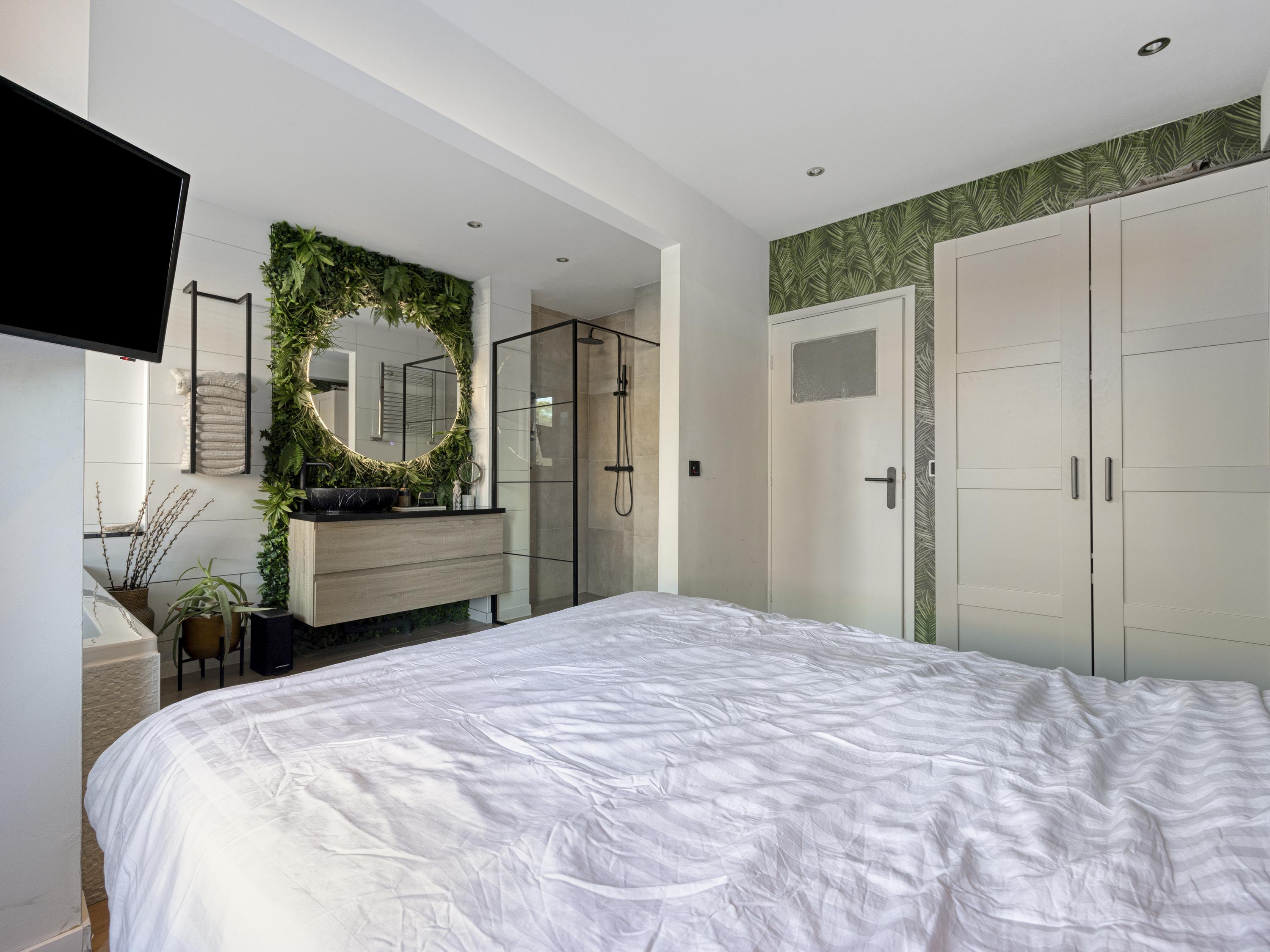 Appartement te koop: Van Foreestweg 256, Delft